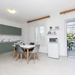 Apartment And Antee