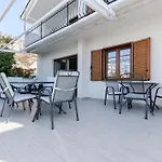 And Antee Apartment *