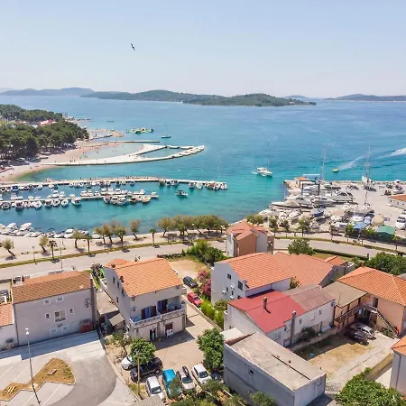 And Antee * Vodice