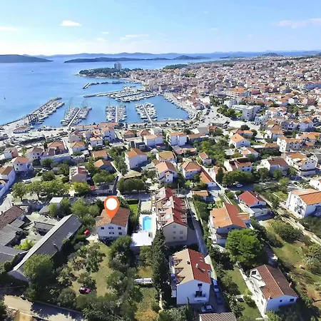 Apartment And Antee