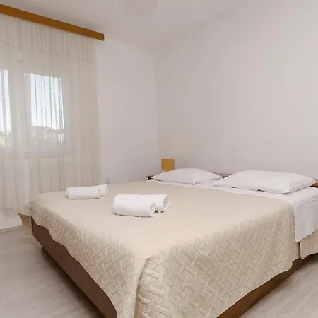 And Antee Apartment *