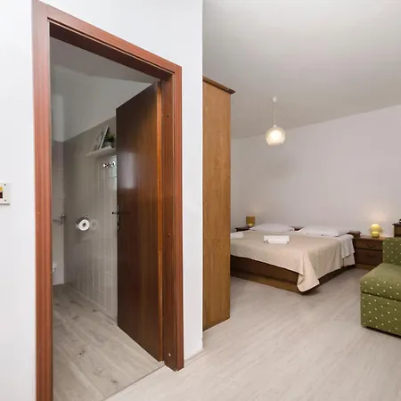 Apartman And Antee Vodice