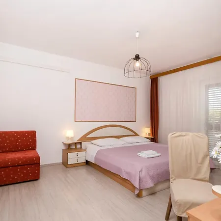 Apartment And Antee