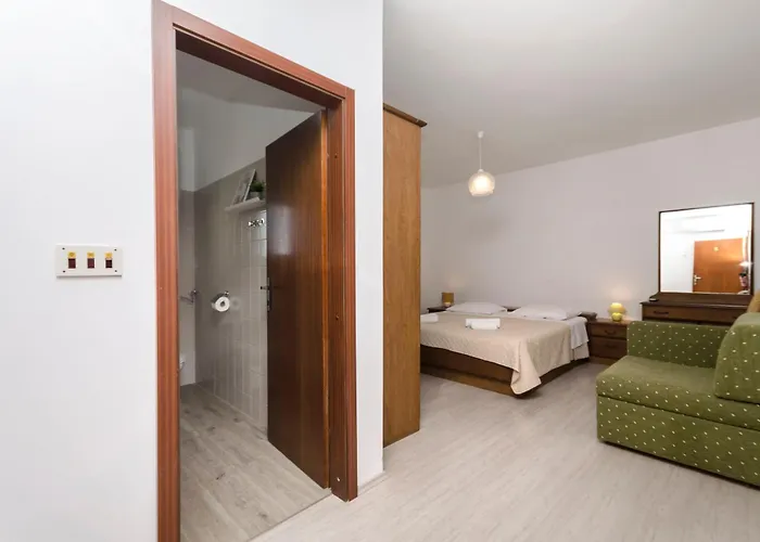 Apartment And Antee Vodice