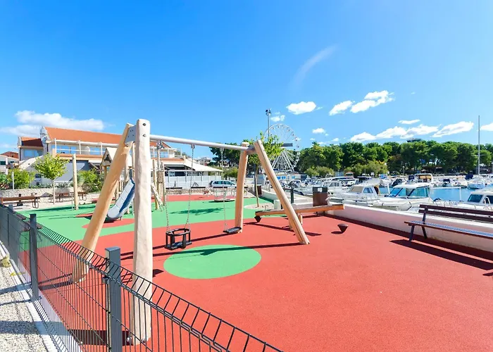 And Antee Apartment *